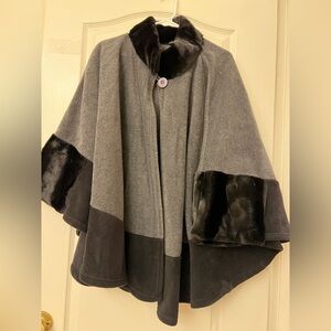 Parkhurst Gray and Black Women's Cape